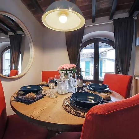 Santa Croce At Your Fingertips. Apartment