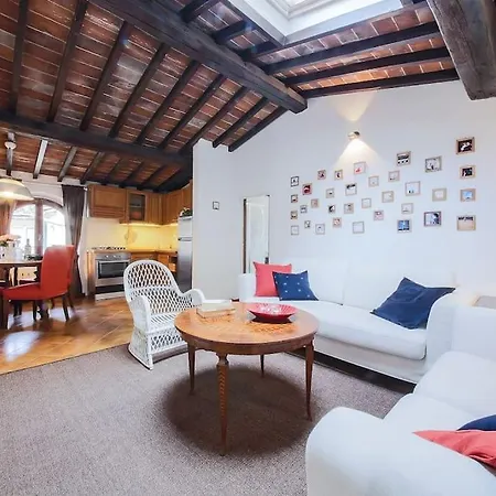 Santa Croce At Your Fingertips. Apartment *